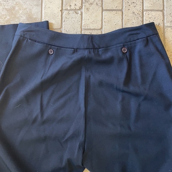 Navy Blue Tahari Suit - Picture 6 of 6